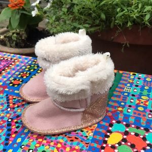 bebe baby boots Size 3T New Without Tags